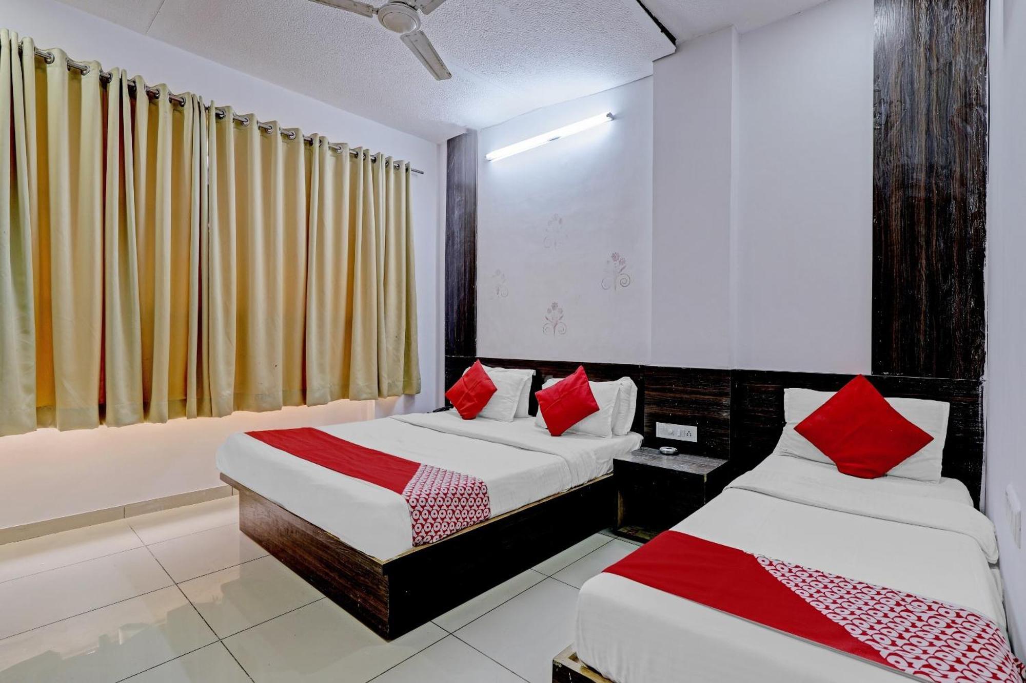 Oyo 11649 Hotel Mahima Gándhínagar Exteriér fotografie