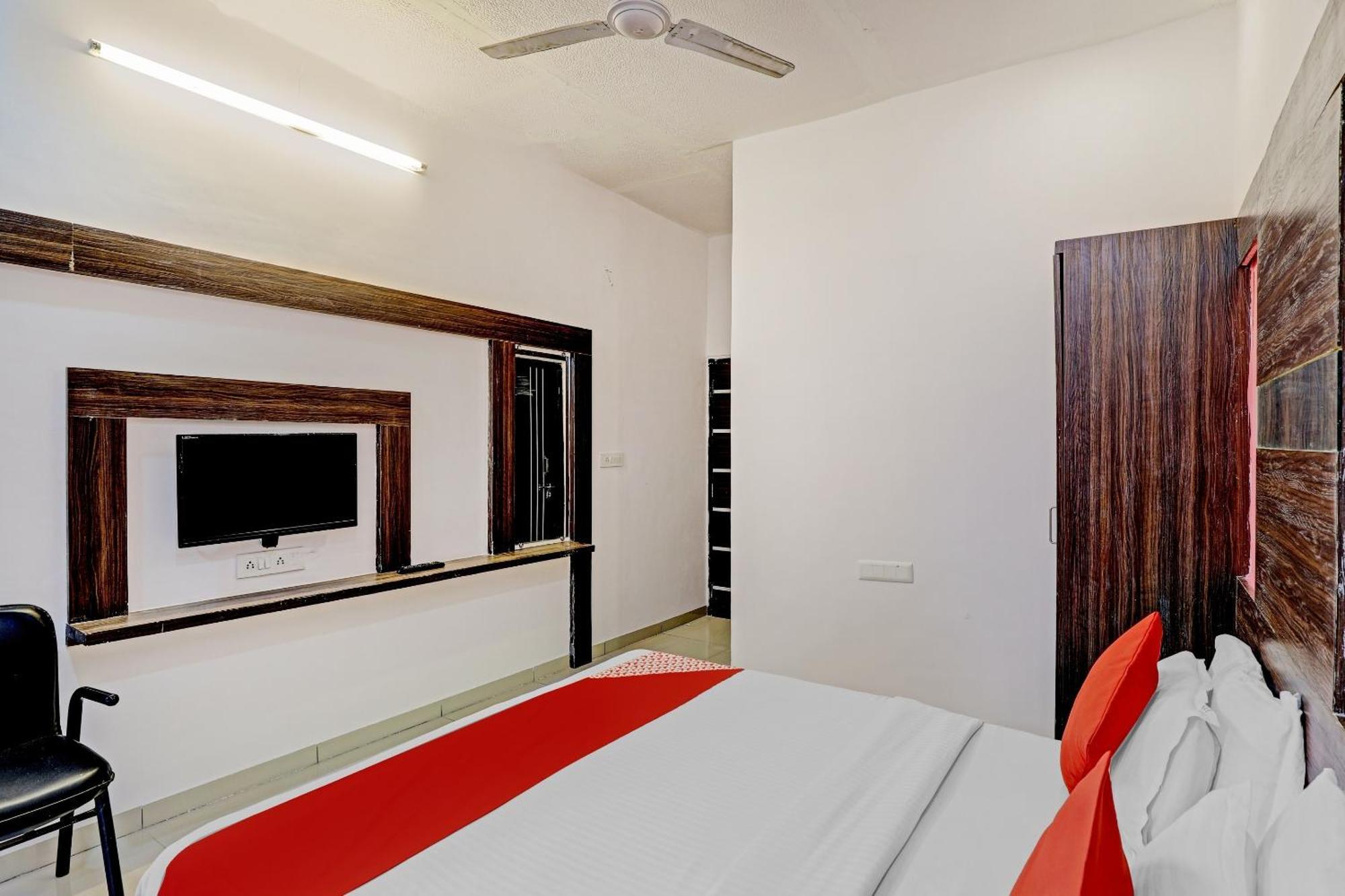 Oyo 11649 Hotel Mahima Gándhínagar Exteriér fotografie