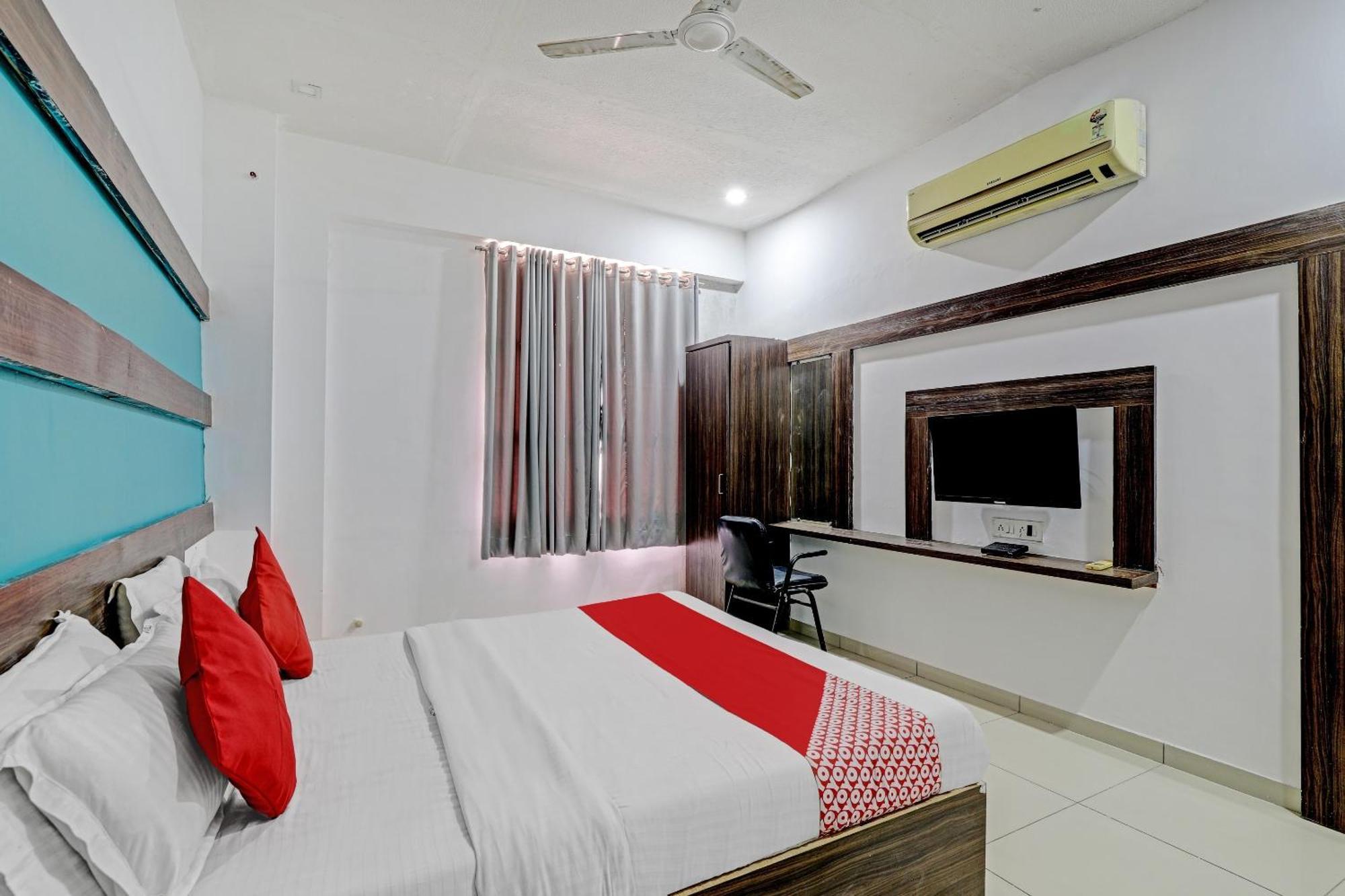 Oyo 11649 Hotel Mahima Gándhínagar Exteriér fotografie