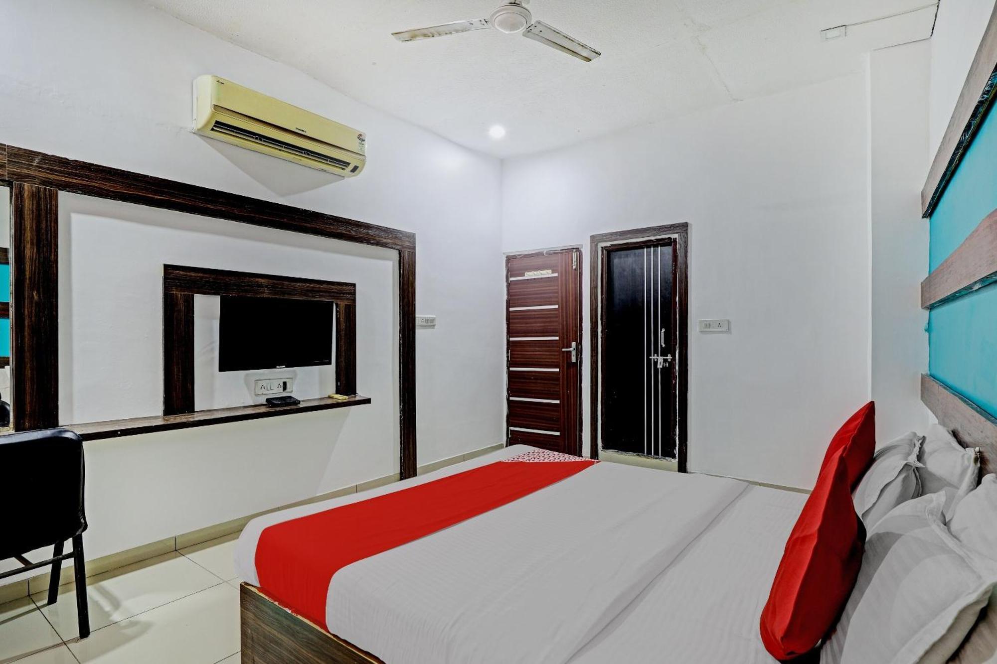 Oyo 11649 Hotel Mahima Gándhínagar Exteriér fotografie