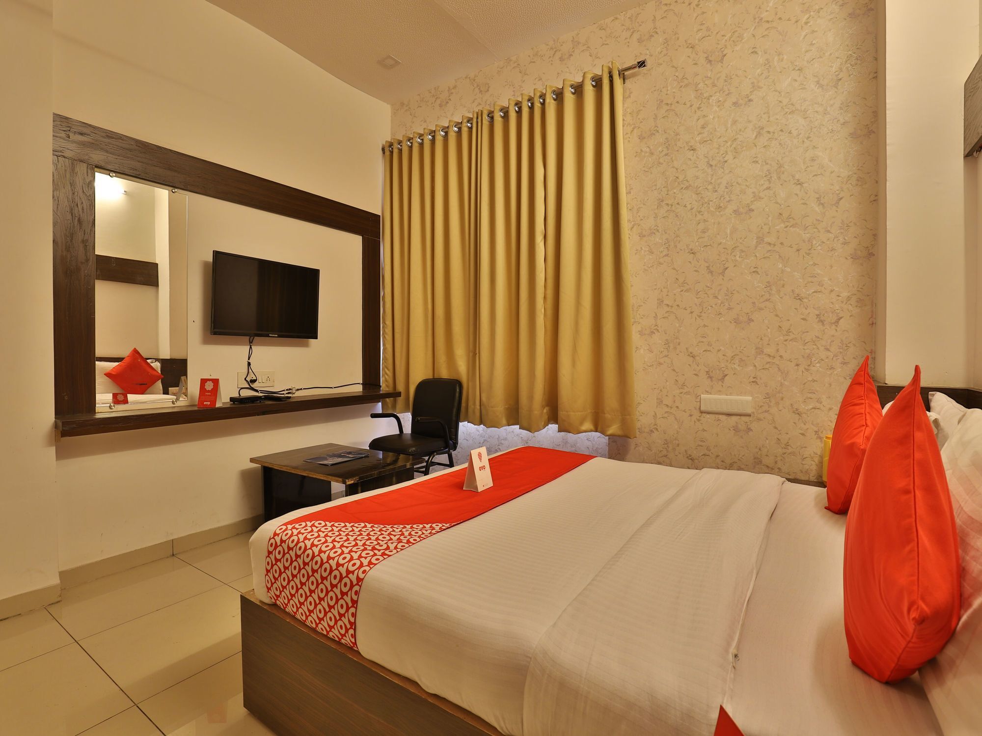 Oyo 11649 Hotel Mahima Gándhínagar Exteriér fotografie